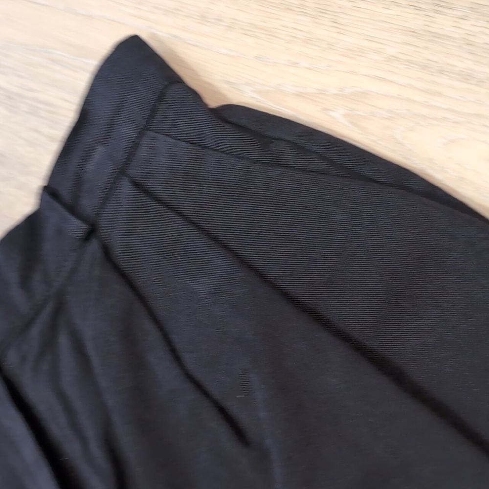 Oak and Fort High Rise Black Tailored Shorts - Picture 7 of 9
